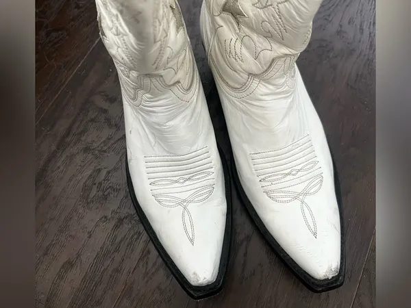Idyllwiind White Star Accent Western Heeled Boots cowgirl boots - Image 5