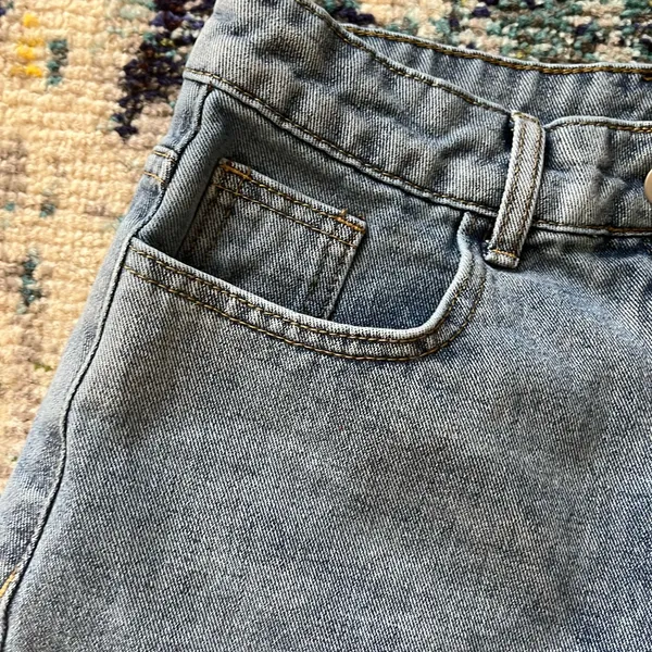 SheIn Dazy Raw Hem Denim Jorts - Image 2