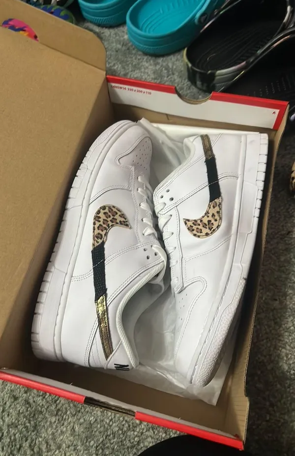Nike Women’s Dunk Low - Image 4