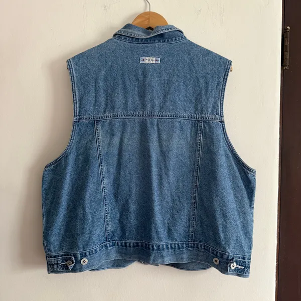 90s Vintage Disney POOH Embroidered Denim Vest Bee Piglet Extra Large - Image 7
