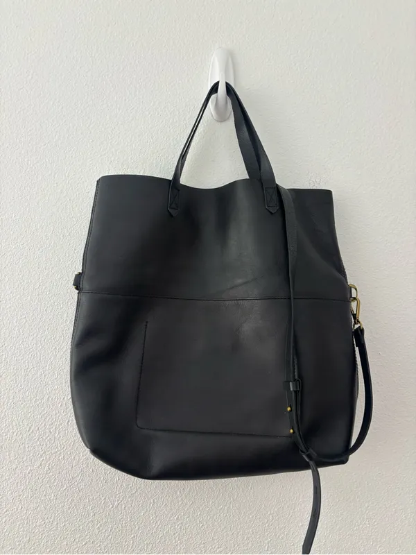 Madewell The Foldover Transport Tote in black leather - Image 5