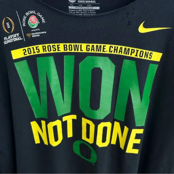 Nike Black Long Sleeve Oregon Ducks off-the-shoulder tee - Image 4