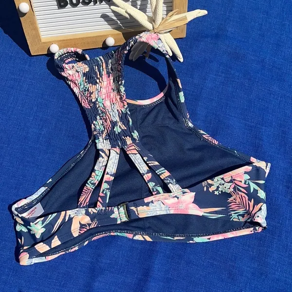 Arizona Jeans Co Navy Floral Flowy Swim Top Juniors Size Medium. - Image 3