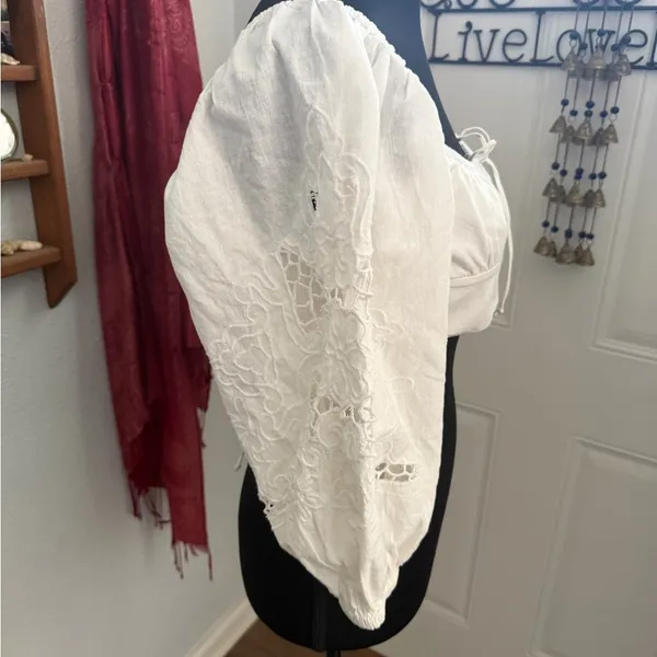 Zara Embroidered Puff Sleeve Lace Back Crop Peasant Boho Top Size XS - Image 4