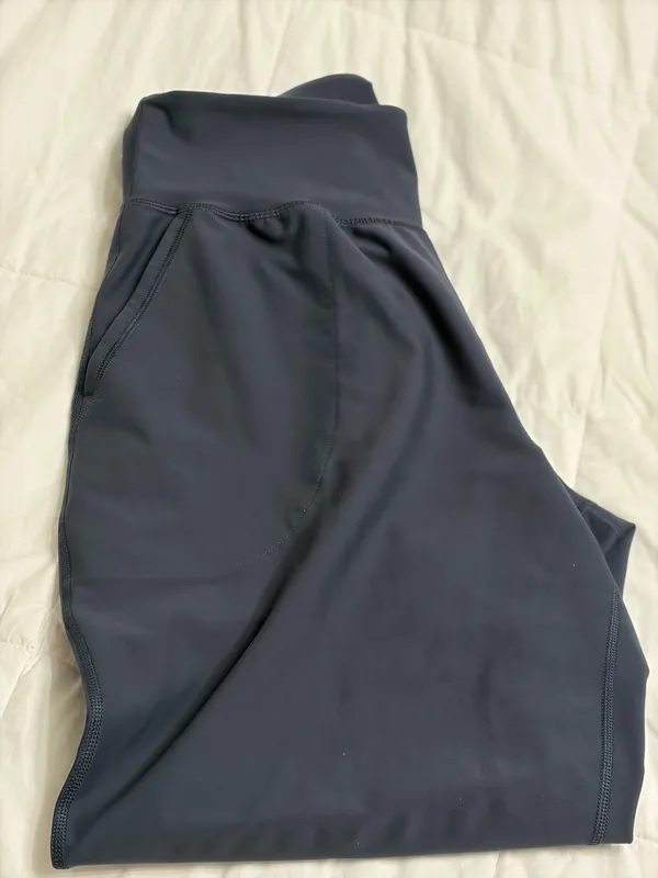 Old Navy Joggers Active - Image 4