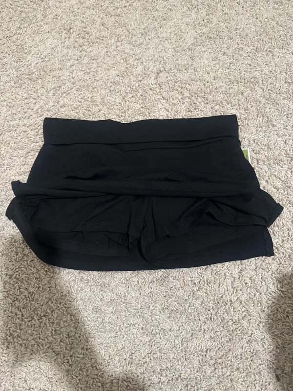 Black mini skirt with shorts medium - Image 2