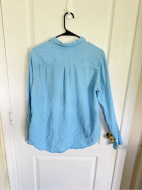 Xirena Scout Cotton Gauze Shirt in Fiji Blue - Image 5