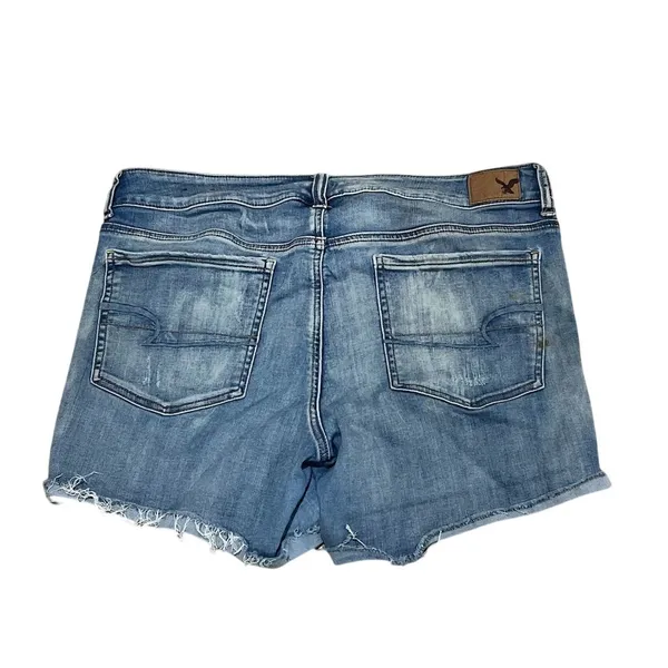 American Eagle Women's Midi Jean Shorts Blue Distressed Size 16 - Image 5