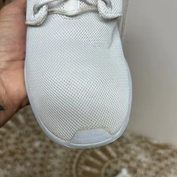 Nike White Athletic Shoes - Image 3