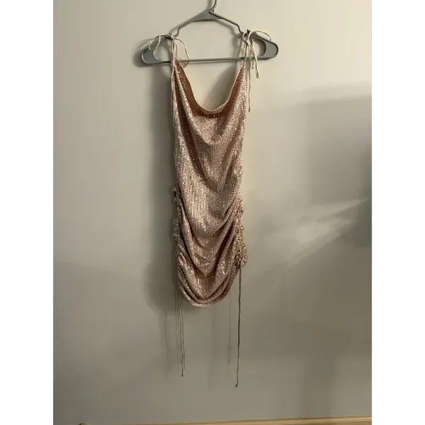 NWT HELLO MOLLY Gold/Bronze Sparkle Sequin Mini Dress Size‎ 6 Medium - Image 3