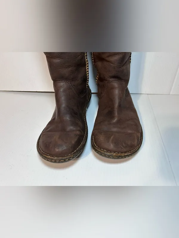 UGG SN 5139 brown leather shearling tall boots winter size 9 - Image 4