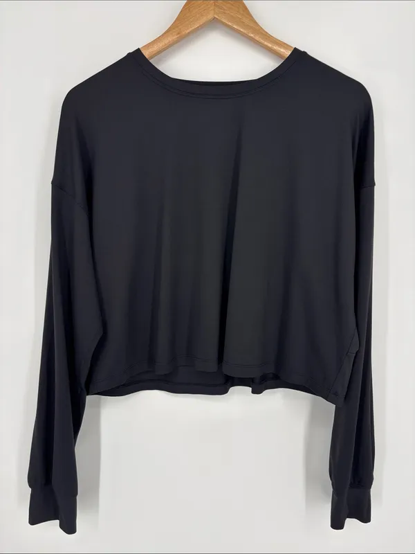 Lululemon Muscle Love Long Sleeve Women's Size Medium in Black - Image 3