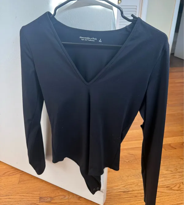Abercrombie & Fitch Black V-Neck Long Sleeve Bodysuit - Image 2