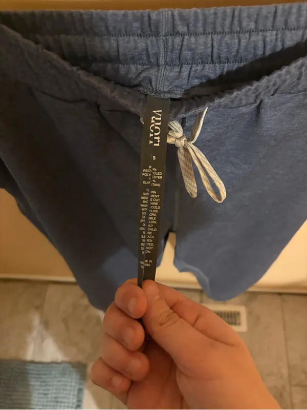 Vuori Performance Joggers in Blue - Image 3