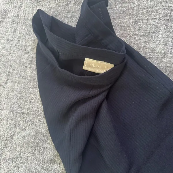 Black Women's Knit Ankle Pants Size 10 - Image 4