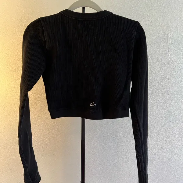 Alo Black Ribbed Top - Image 5