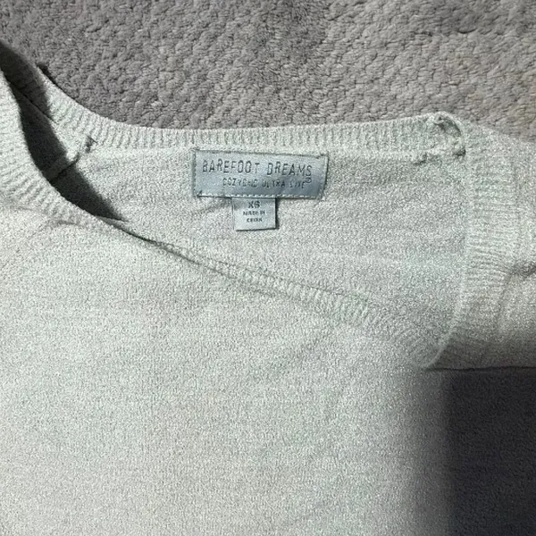Barefoot Dreams CozyChic Ultra Lite Sweater XS Gray Long Sleeve Kangaroo Pocket - Image 4