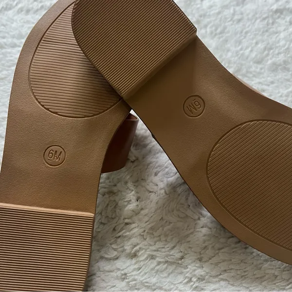 Cushionari Brown Minimalist Slip-On Sandals size 6 - Image 3