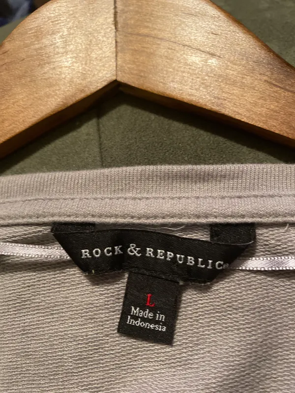 Rock and Republic Gray Born To Rock Long Sleeve Shirt L Beads frayed rhinestone - Image 7