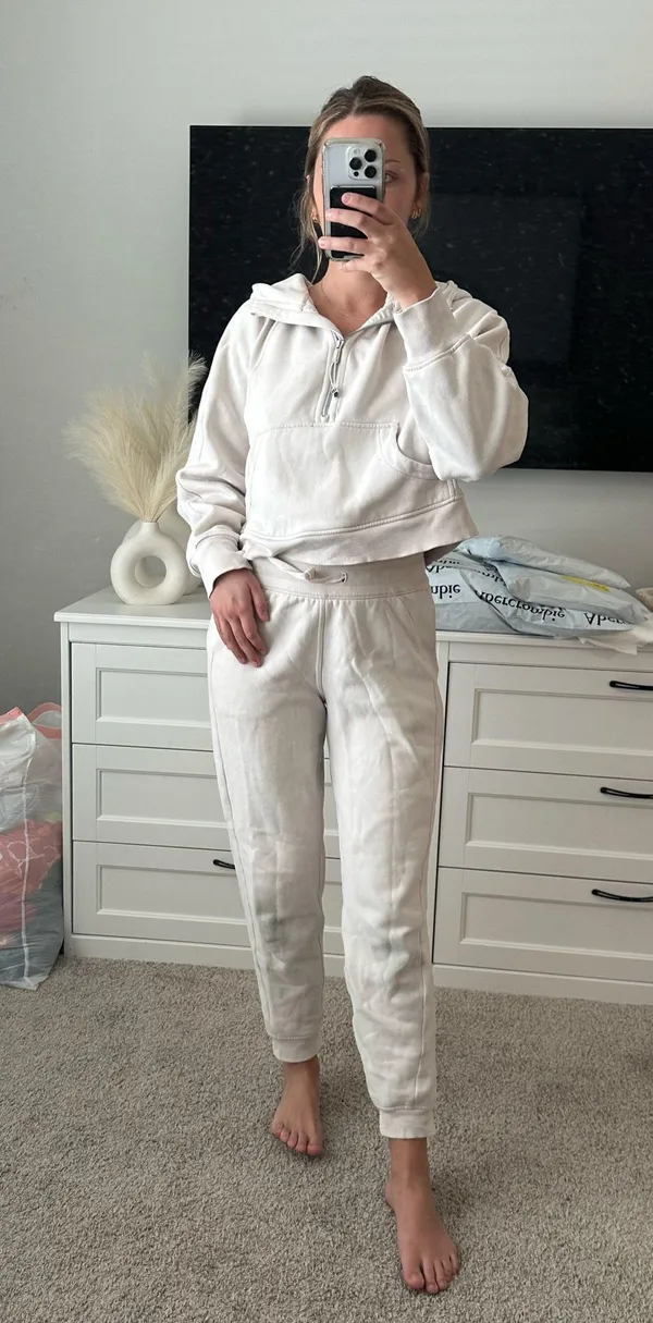 Lululemon High-Rise Joggers Scuba - Image 2