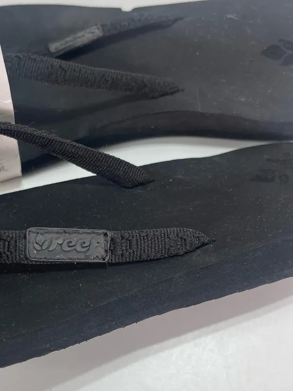Reef Ginger Women's 10 Flip Flop Sandals Black Comfort Essentials Minimalist NWT - Image 2