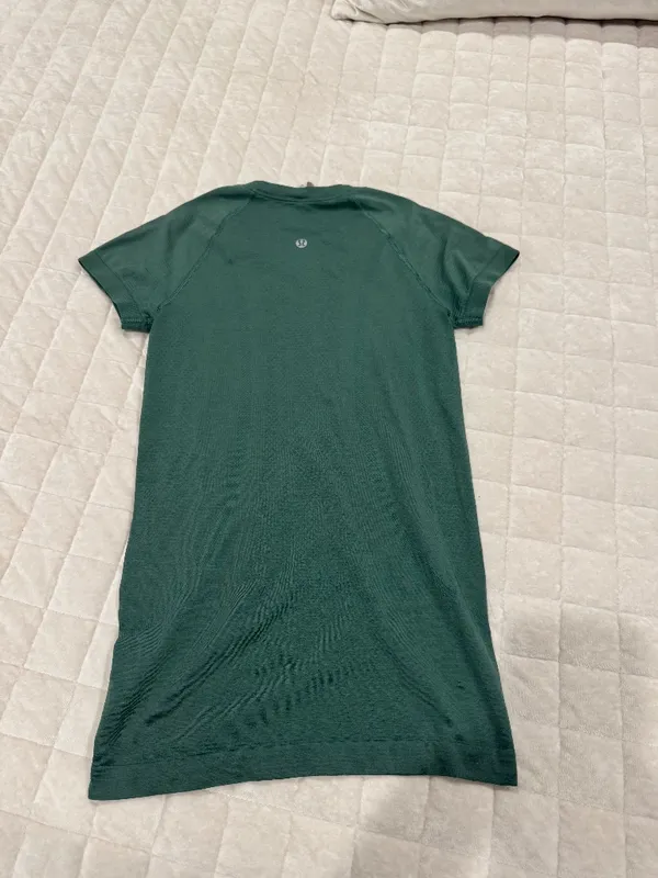 Lululemon Swiftly Tech Short-Sleeve Shirt 2.0 Medium Forest - Image 3