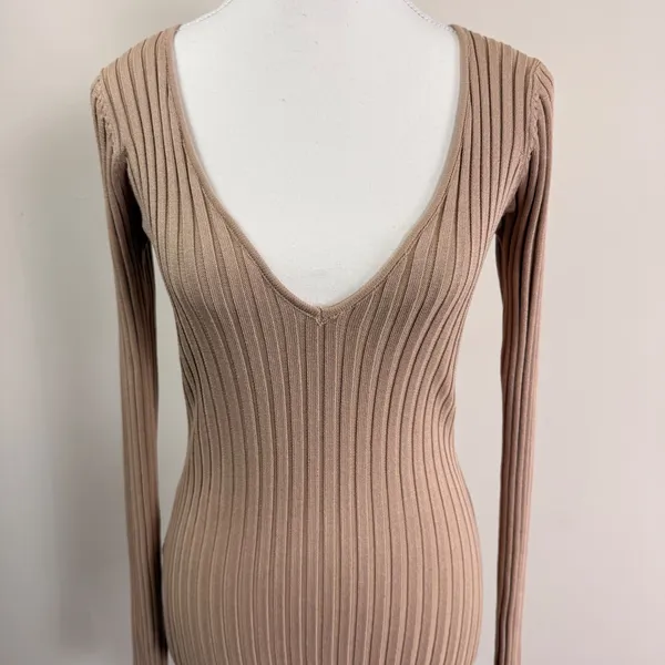 NBD REVOLOVE Tan Ribbed Knit Open Back Tie Maxi Dress Womens Small Deep V - Image 4