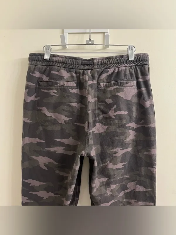 Athleta Camo Farallon Jogger Women’s Size 8 - Image 7