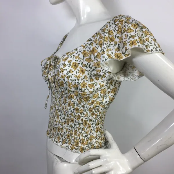 Billabong Smocked Floral Top Size L - Image 11