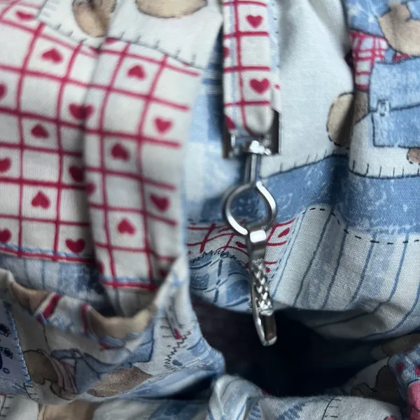 ˚₊‧꒰ა 90's embroidered teddy bear denim bag with adjustable straps and wooden closure ໒꒱ ‧₊˚ - Image 4