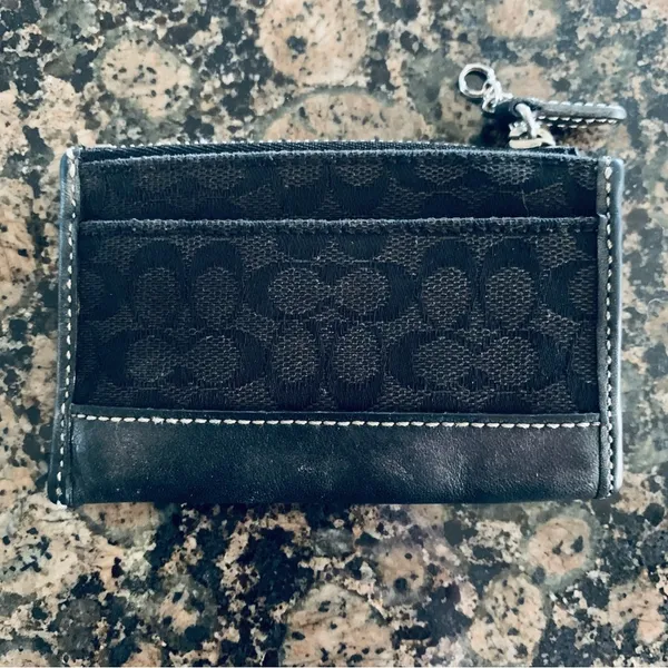 COACH Vintage Black Signature C Print Keychain Card Holder Wallet - Image 3