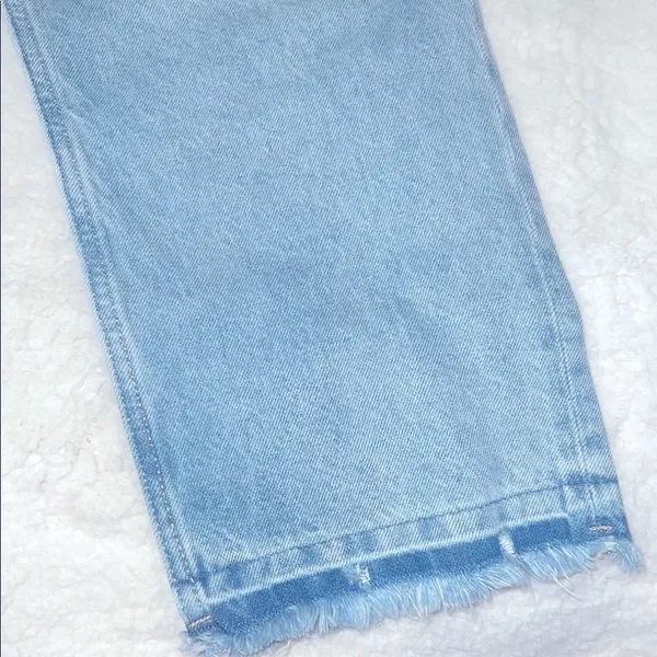 Old Navy High Rise Blue Crop Jeans Classic Style‎ - Image 7