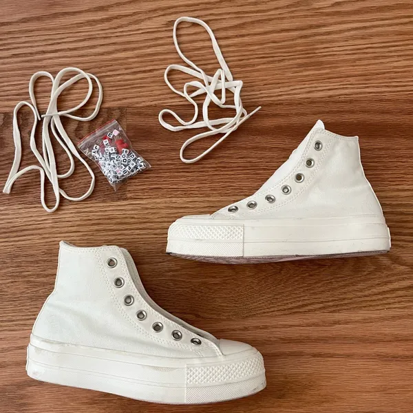 Converse platform sneakers with charms - Image 4