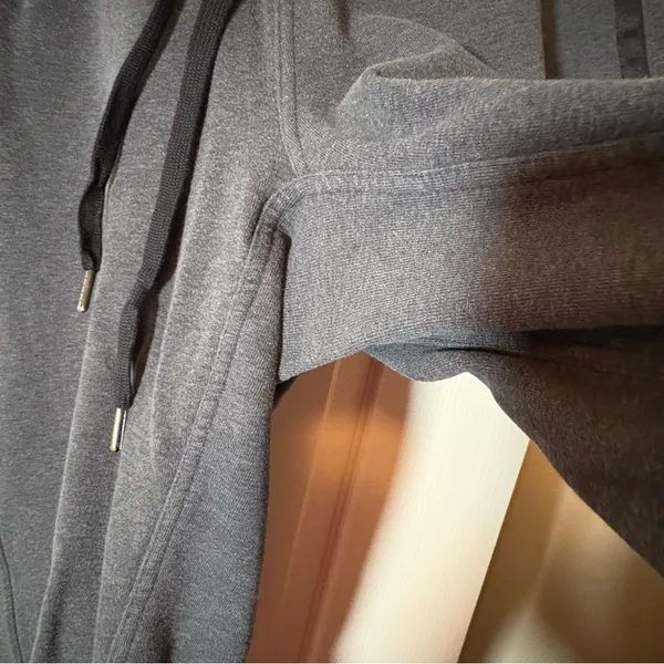Lululemon sweats Sz 10 black/grey excellent condition - Image 4