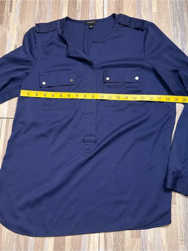 Ann Taylor Women's Navy Long-Sleeve Utility Dress Shirt Size 10 - Image 3