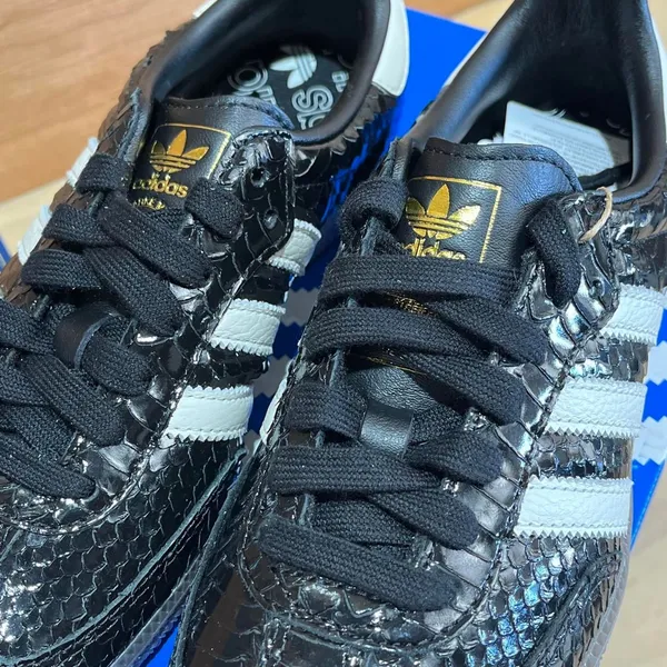 Adidas Women's Black Trainers - Image 3