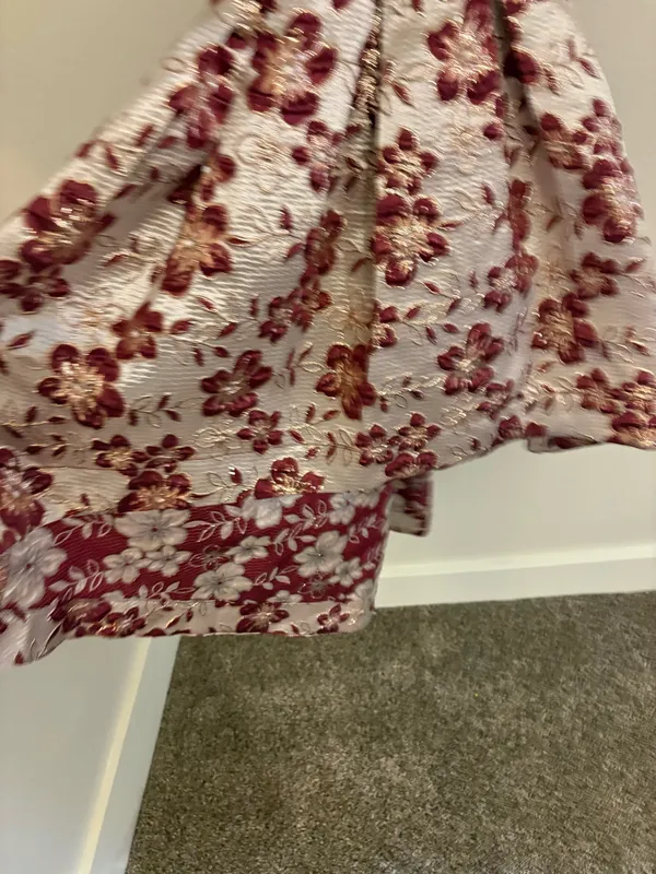 Red flowery dress - Image 2