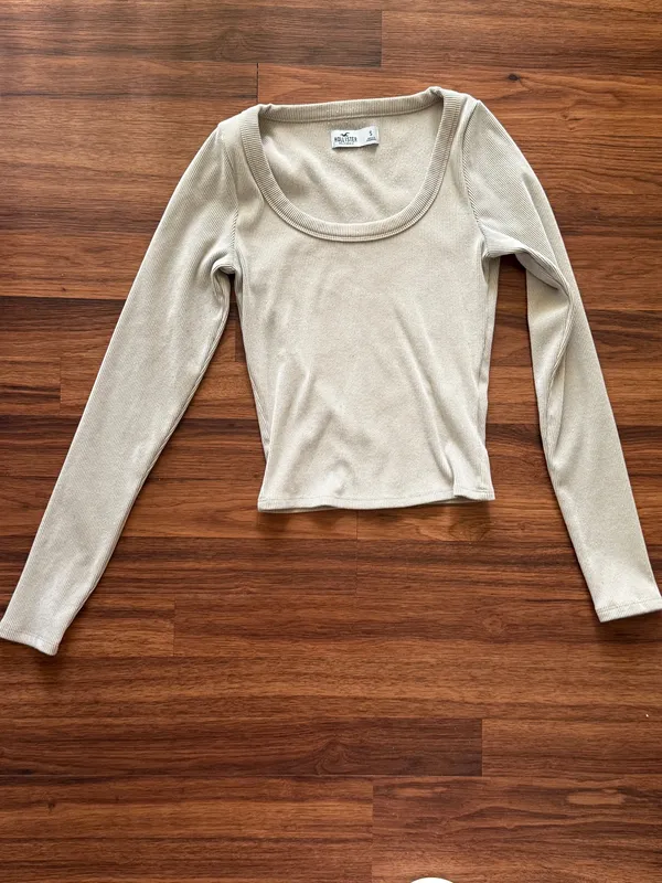 Ribbed Hollister Co. Long Sleeve Top - Image 3