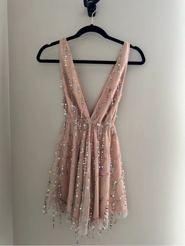 Hello Molly Try Your Luck Sequin Dress Multi Blush Pink Size 8 NWT $99.95 - Image 2