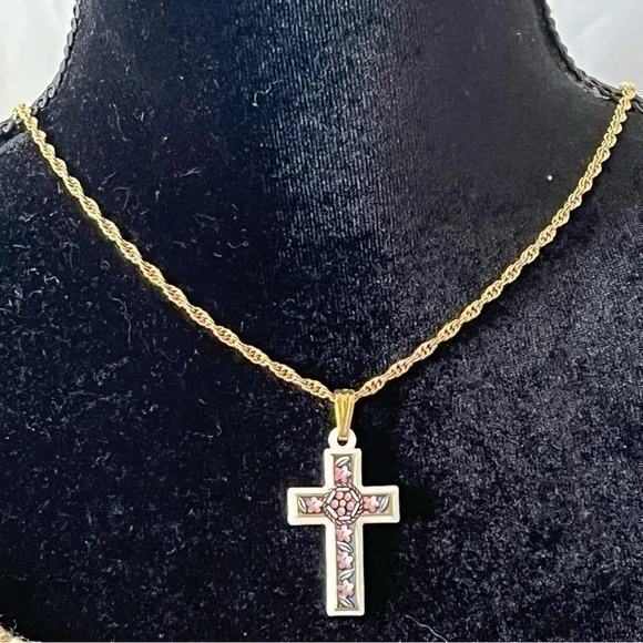 Avon Vintage White Enamel Floral Cross Necklace 24” Goldtone Rope Chain - Image 2