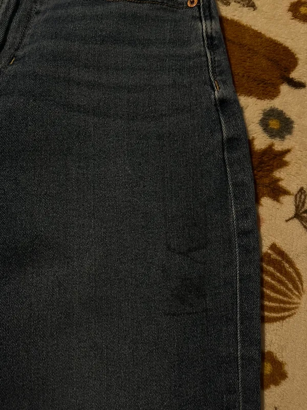 American Eagle mom jean  - Image 2