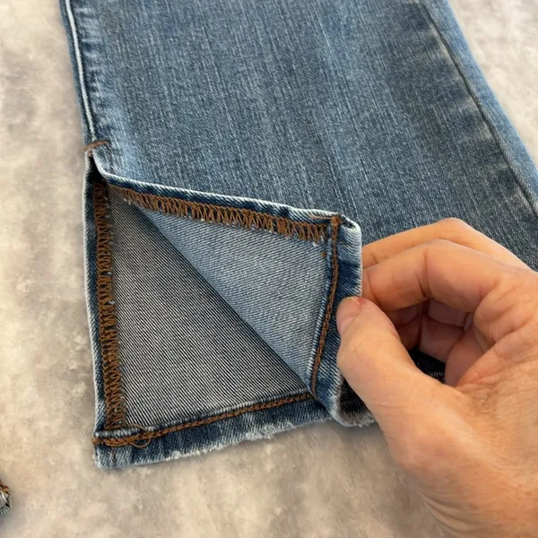 Express Skyscraper Midrise Jeans - Image 7