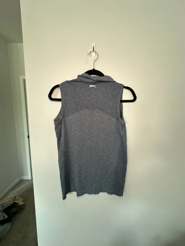 Slazenger Women's Small Golf Blue Sleeveless V-neck Collared Top - Image 4