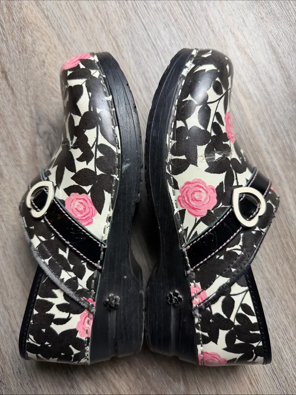 Sanita Koi Patent Leather Floral Rose Danish Clogs Size 38 (US 6.5-7) - Image 3