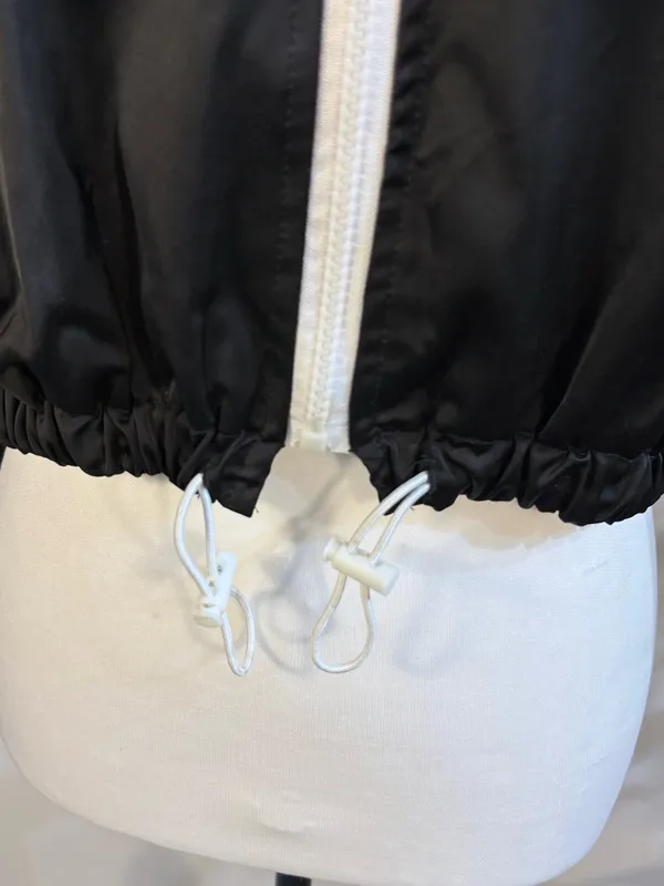 💥Polly Cropped Windbreaker Jacket Black White Zip Toggle Hem Lightweight S/M💚 - Image 5