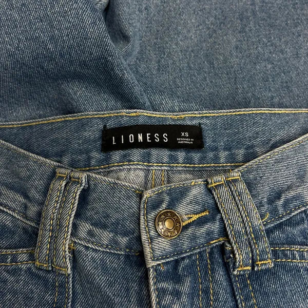 Lioness High Waisted Cargo Pockets Jeans size XS - Image 9