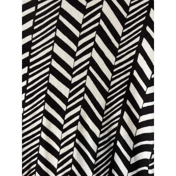 Chico's Size 0 (S) Black White Geometric Round Neck Short Sleeve Pima Cotton Top - Image 2