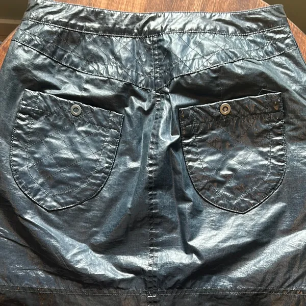 Free‎ people size8 Gunmetal gray Quilted Mini Skirt - Image 3