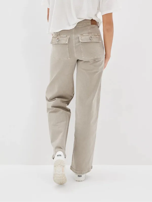 AE American Eagle Stretch Super High-Waisted Baggy Wide-Leg Relaxed Jean Pant - Image 2