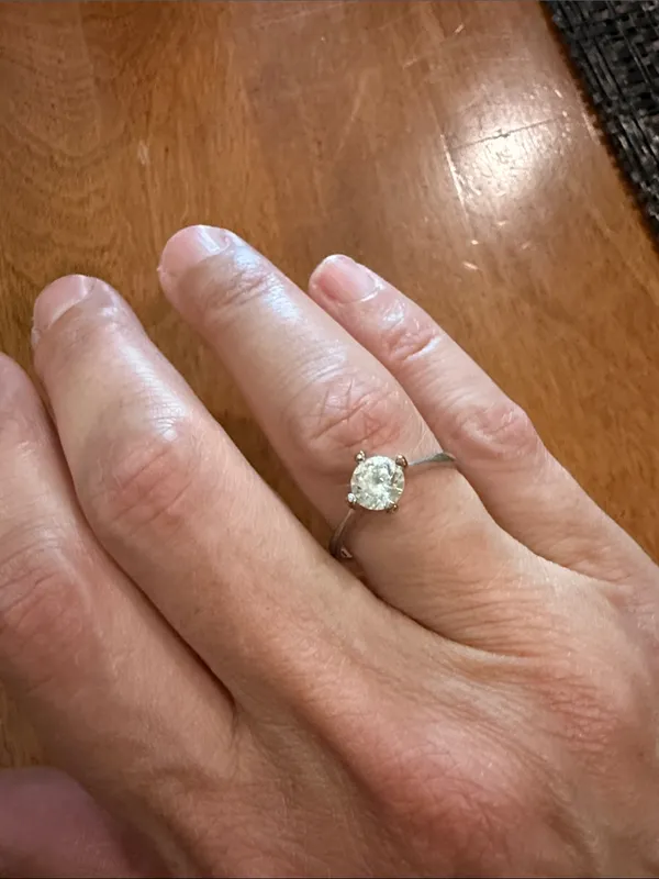 Vintage Classic Solitaire White Cubic Zirconia Silver-Tone Ring Size 8 - Image 7